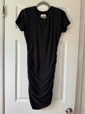 Aritzia Babaton Black Short-Sleeve Ruched Midi Dress Size Medium
